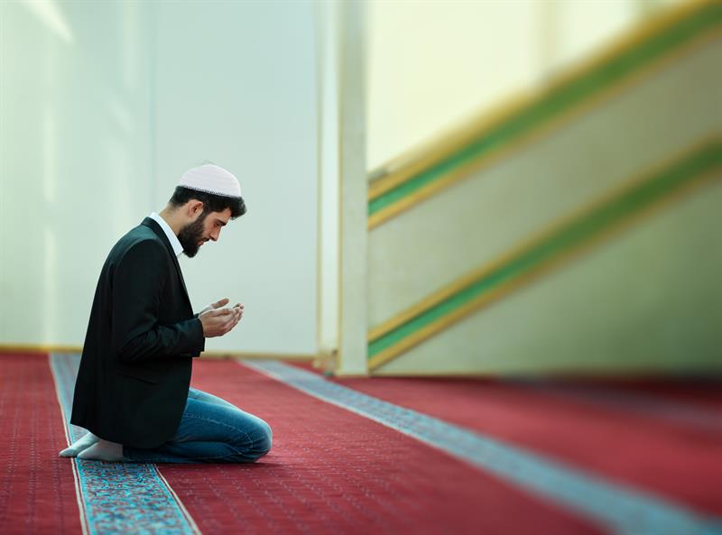 Dünyada Pişman Olmak Gerek