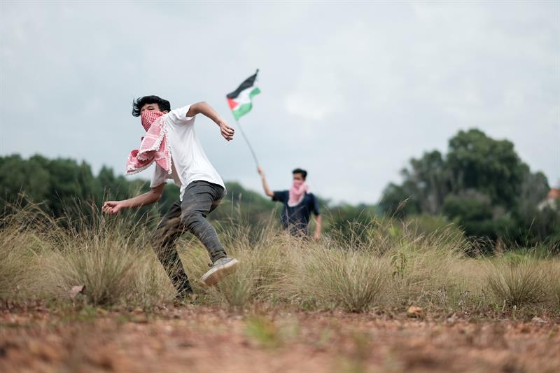 Gözyaşları Korkakların Silahlarını Susturacak