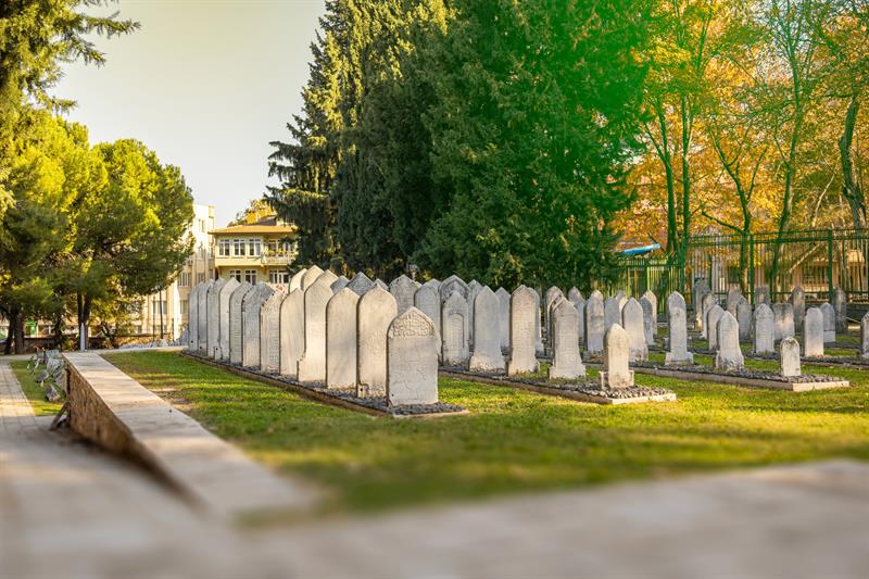 Ahiret Konaklarının İlki