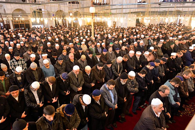 Şeriatı Öğretmek En Büyük Hizmettir