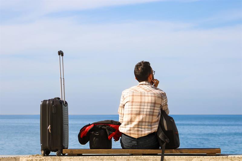 Dünyada Bir Yolcu Gibi Ol