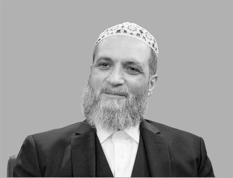 İlim Talebesine Canla Başla Hizmet Ettik